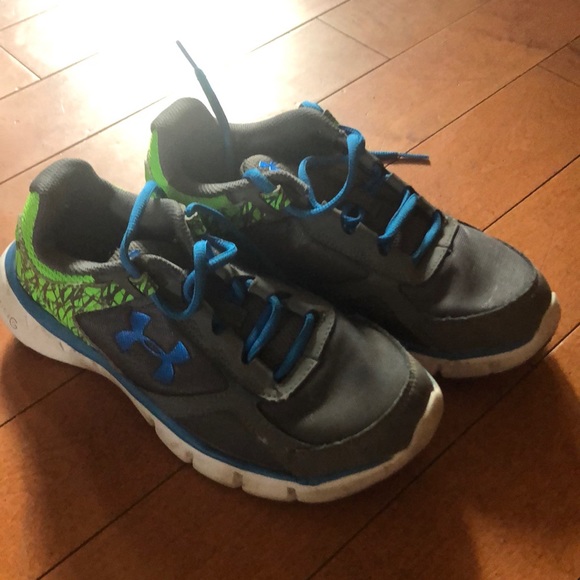 Under Armour Other - Boys Under Armour shoes size  4.5Y